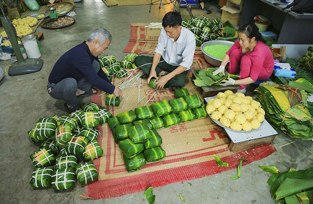 Làng nghề hối hả vào vụ Tết