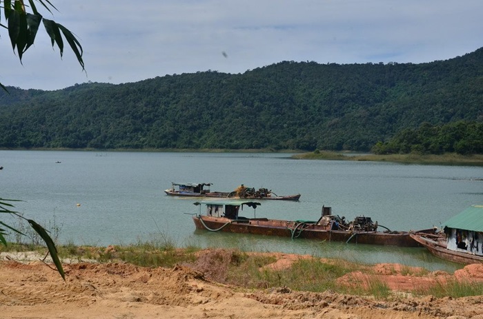Lâm Đồng quy định về chi phí nạo vét lòng hồ thủy điện, thủy lợi