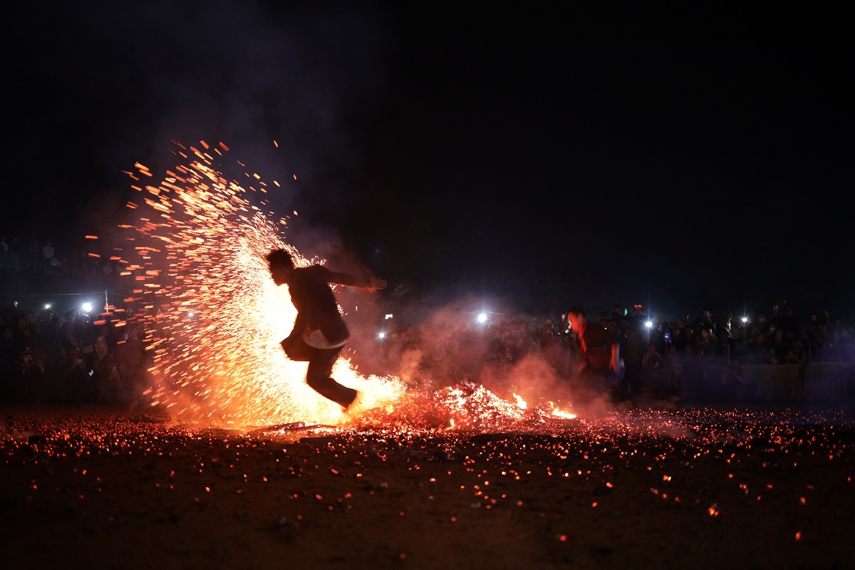 Lễ hội nhảy lửa của người Pà Thẻn: Sản phẩm du lịch độc đáo ở Tuyên Quang