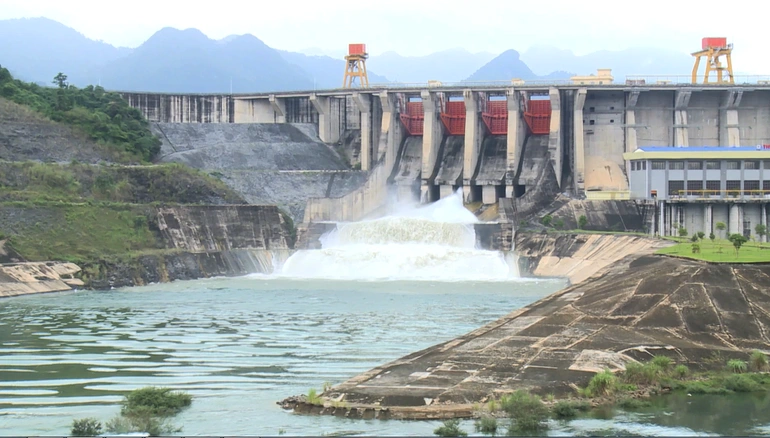 Chủ động triển khai các biện pháp ứng phó xả lũ hồ thủy điện Tuyên Quang