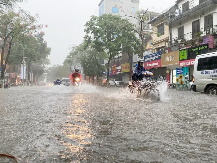 Nhiều khu vực ở Bắc Bộ, Thanh Hóa và Nghệ An có mưa rất to