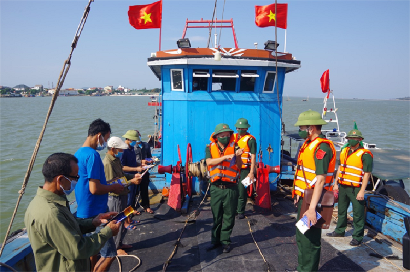 Ngăn chặn tình trạng khai thác thủy sản có tính chất hủy diệt, tận diệt