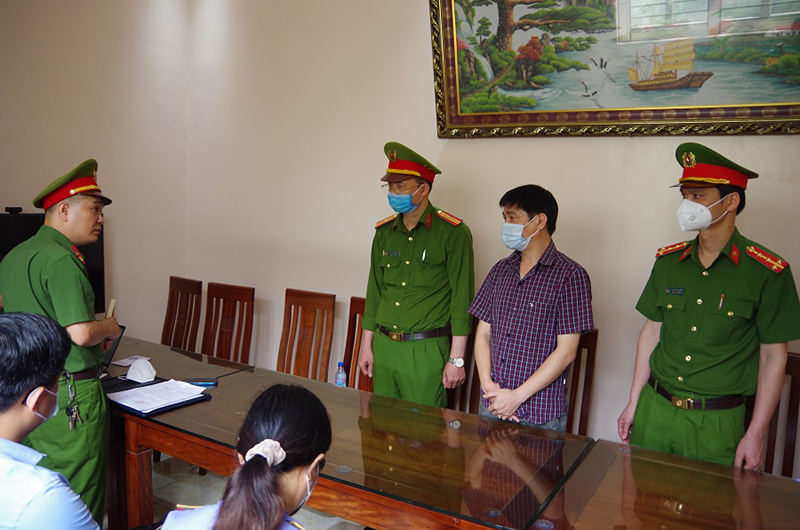 Khởi tố Phó Giám đốc công ty khai thác khoáng sản trái phép