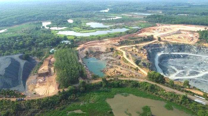 Xử phạt doanh nghiệp khai thác khoáng sản trái phép trên đất rừng phòng hộ