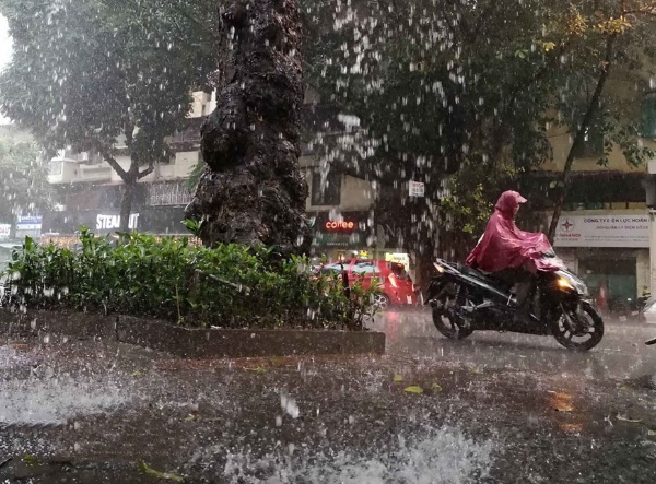 Tin thời tiết ngày 6/10: Nhiều khu vực trên cả nước mưa dông về chiều tối và đêm