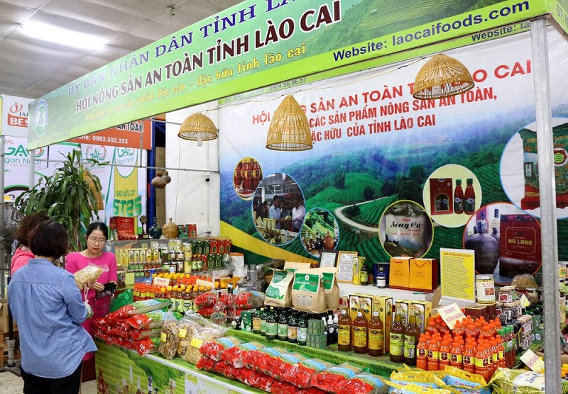 Phấn đấu năm 2022 đưa toàn bộ nông sản lên sàn thương mại điện tử