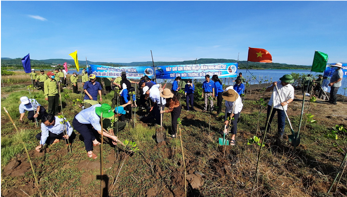 Thúc đẩy hành động trong bảo tồn và sử dụng bền vững đa dạng sinh học