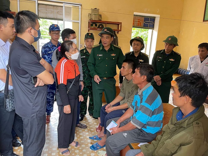 Hà Tĩnh: Nỗ lực tìm kiếm 3 ngư dân mất tích trên biển