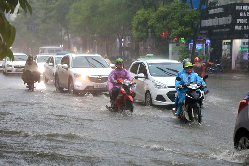 Tây Nguyên và Nam Bộ tiếp tục mưa rào và dông, đề phòng lũ quét