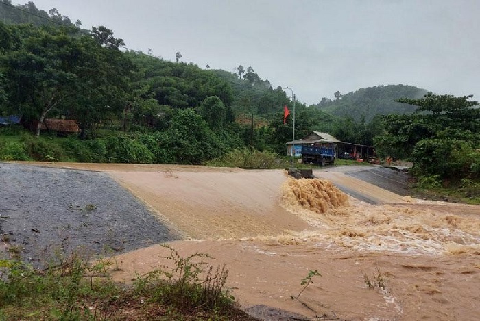 Tin thời tiết ngày 9/5: Nhiều khu vực trên cả nước mưa to, đề phòng lũ quét, sạt lở đất