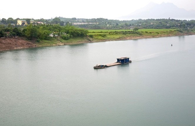 Hoàn thiện mạng quan trắc, giám sát tài nguyên nước lưu vực sông Hồng-Thái Bình