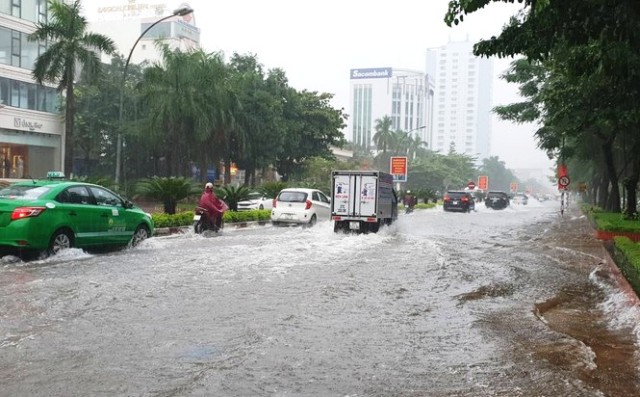 Tin thời tiết ngày 8/11: Khu vực Trung, Nam Bộ mưa dông