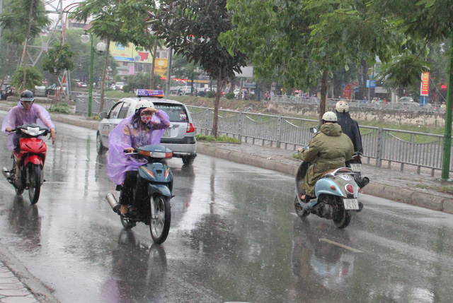 Tin thời tiết ngày 18/9: Nhiều khu vực trên cả nước mưa dông về chiều tối