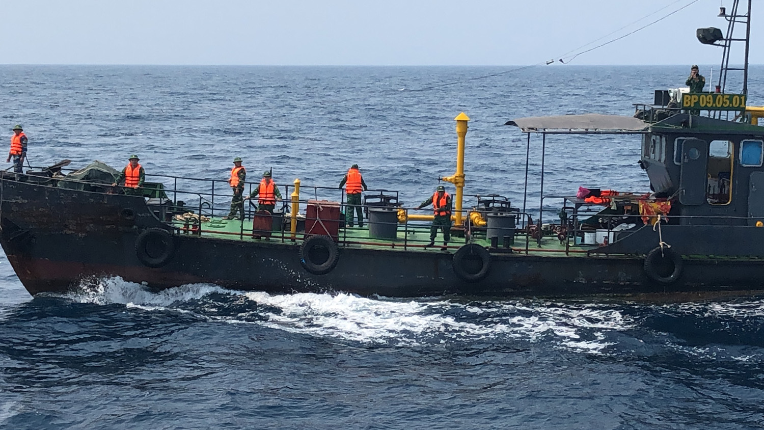 Khẩn trương tìm kiếm, khắc phục sự cố chìm tàu kéo sà lan ở Quảng Ngãi