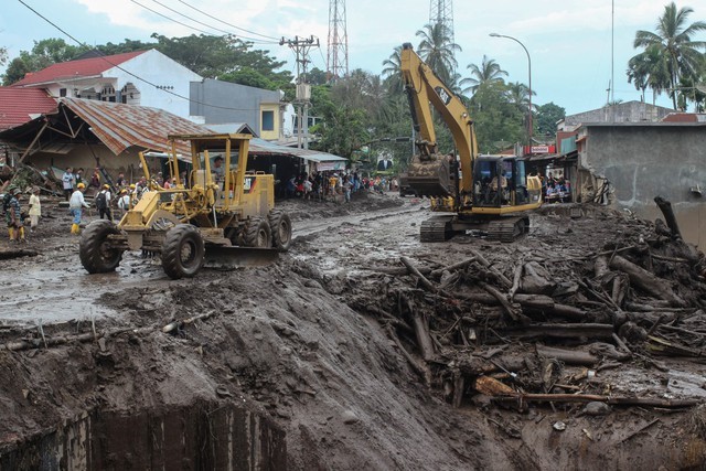 Indonesia: Áp dụng tình trạng ứng phó khẩn cấp sau lũ quét