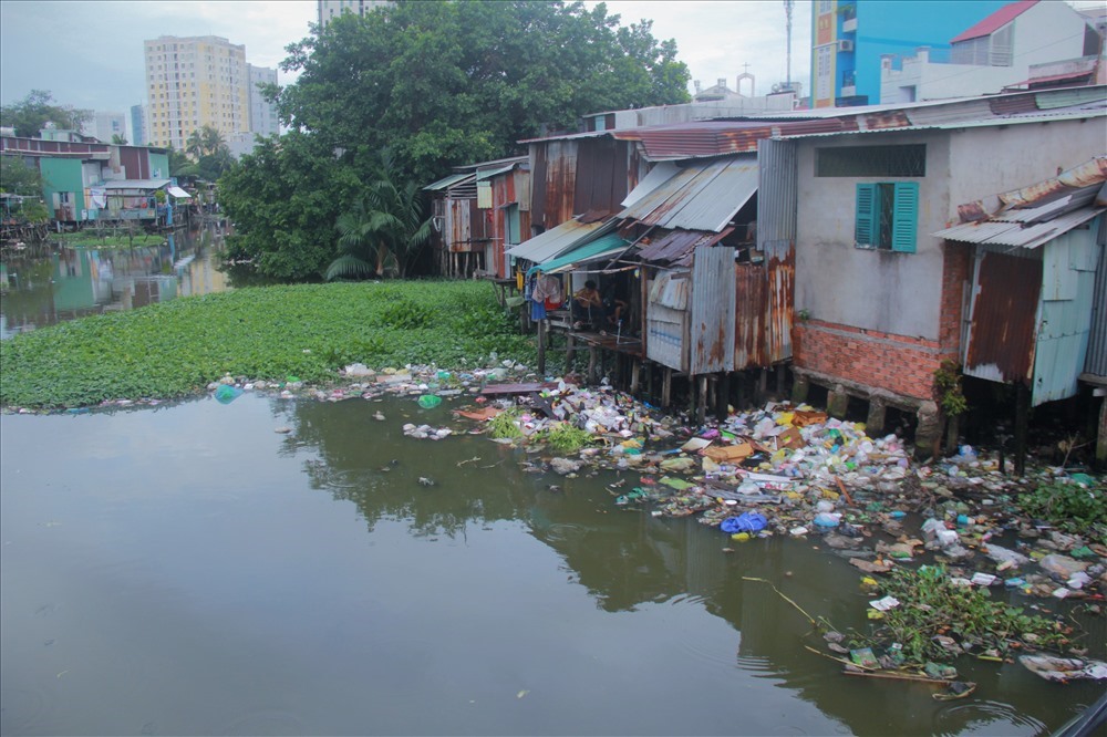 Kiểm soát chặt chẽ nguồn thải ra các tuyến kênh, rạch khu vực nội thành