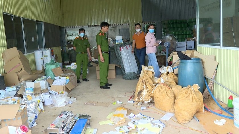 Gia Lai: Khởi tố nhóm đối tượng sản xuất, buôn bán thuốc trừ sâu giả