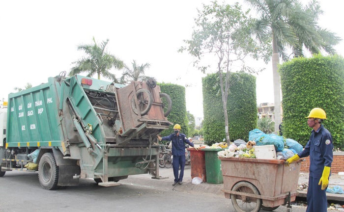 Long An tăng cường thu gom, vận chuyển chất thải rắn sinh hoạt