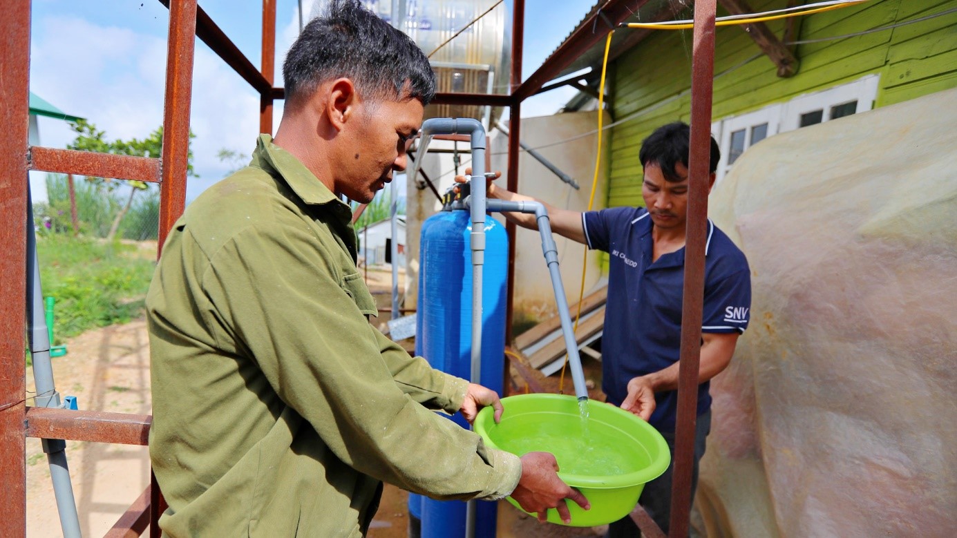 Càng Long (Trà Vinh): Hỗ trợ các hộ dân vay vốn xây dựng công trình nước sạch