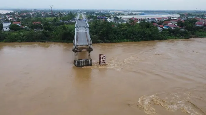 Phú Thọ: Đề xuất xây dựng cầu mới thay thế cầu Phong Châu bị sập do bão số 3