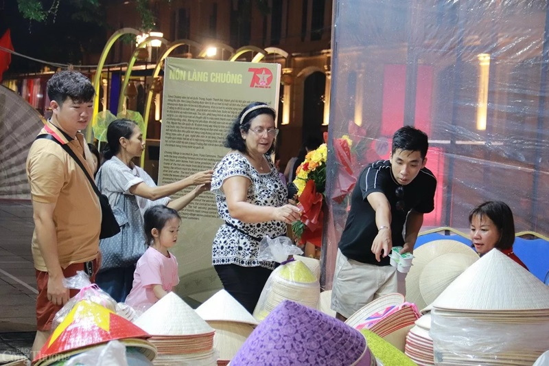 Festival Thu Hà Nội 2024 thu hút khoảng 50.000 lượt khách