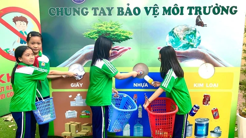 Hà Nội: Thí điểm phân loại rác thành 4 nhóm từ tháng 6/2024