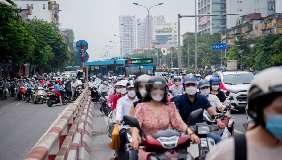 Thu phí phương tiện vào nội đô có giải quyết được “vấn nạn” ùn tắc?