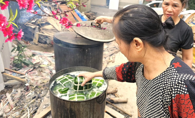 [Photo Story] Hương vị bánh chưng ngày Tết