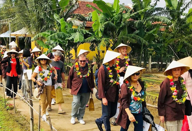 [Du lịch Việt Nam tụt hạng]: Làm rõ nguyên nhân và phải có giải pháp khắc phục