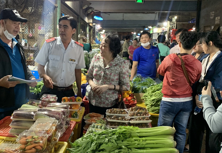 Tăng cường kiểm tra, rà soát, hoàn thiện thể chế quản lý an toàn thực phẩm