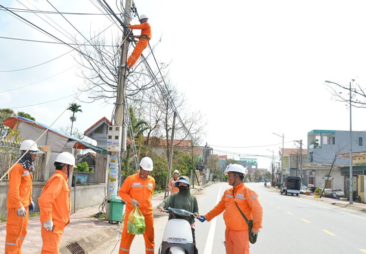 Nhu cầu sử dụng tăng cao, sản lượng tiêu thụ điện tăng mạnh