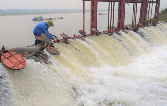 Tập trung lấy nước phục vụ sản xuất vụ Đông – Xuân