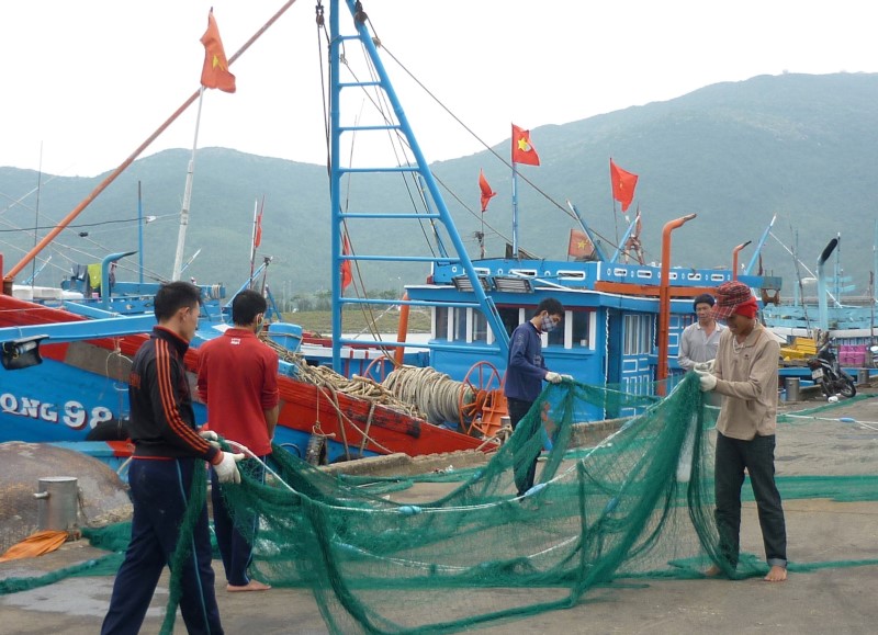 Kiên quyết ngăn chặn khai thác thủy hải sản bất hợp pháp