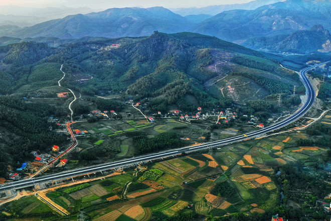 Quảng Ninh: Khánh thành ba dự án giao thông kết nối vùng