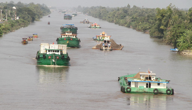 Mất an toàn giao thông, tăng nguy cơ sạt lở mùa mưa lũ