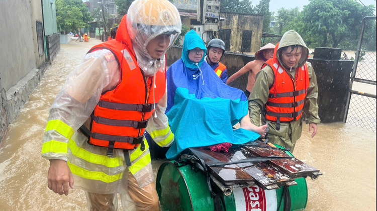 Thừa Thiên-Huế: Lên phương án sơ tán hơn 16.000 hộ dân tránh bão Trà Mi