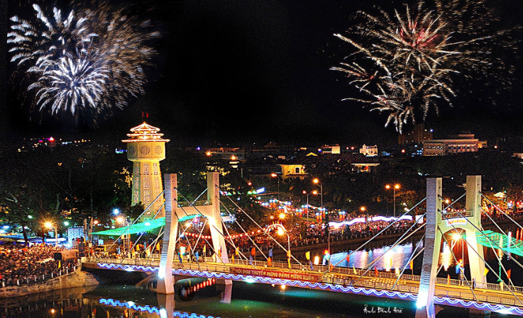 Lâm Đồng: Nhiều địa phương tổ chức bắn pháo hoa dịp Tết Nguyên đán