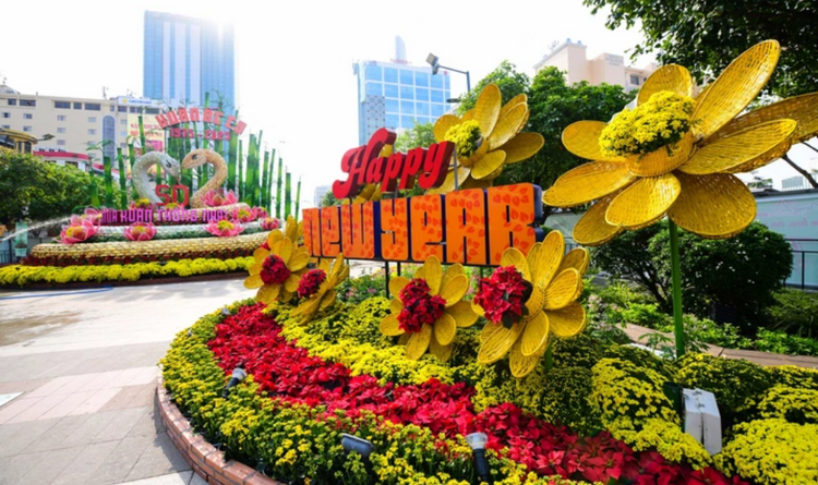 TP.HCM: Hơn 100.000 giỏ hoa được trưng bày tại Đường hoa Nguyễn Huệ dịp Tết Bính Ngọ