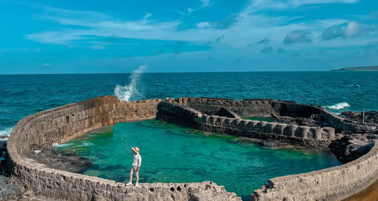 2 địa danh nổi tiếng của Việt Nam được bình chọn “Điểm đến đẹp nhất ven Biển Đông”