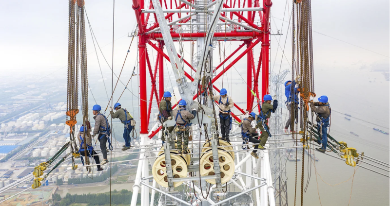 Trung Quốc triển khai giai đoạn mới dự án truyền tải điện sạch từ Tây Tạng