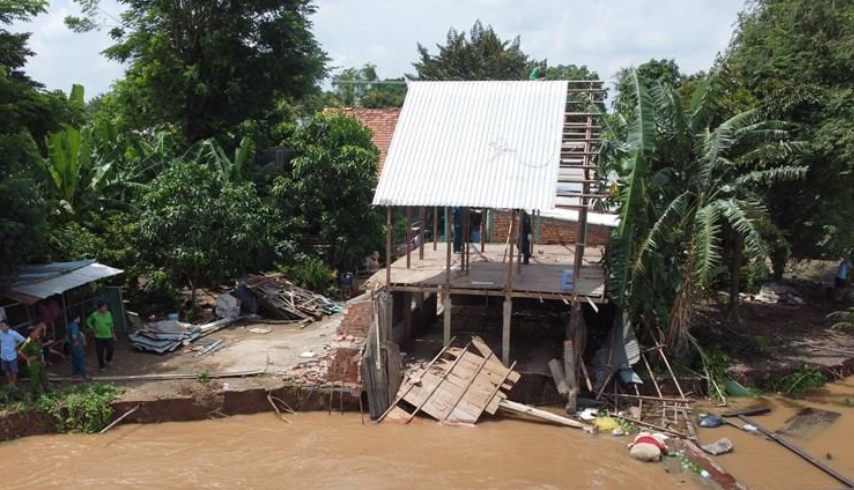 Tân Long (Đồng Tháp): Sạt lở nghiêm trọng khiến nhiều nhà dân bị cuốn trôi