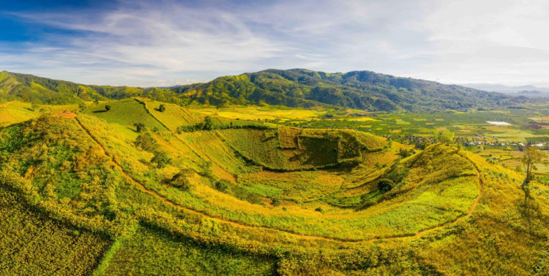 Mùa hoa dã quỳ trên núi lửa Chư Đang Ya