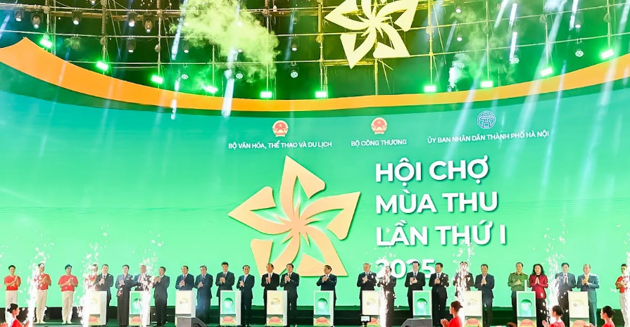 Hà Nội: Đề nghị dừng tổ chức bắn pháo hoa tại Hội chợ Mùa Thu