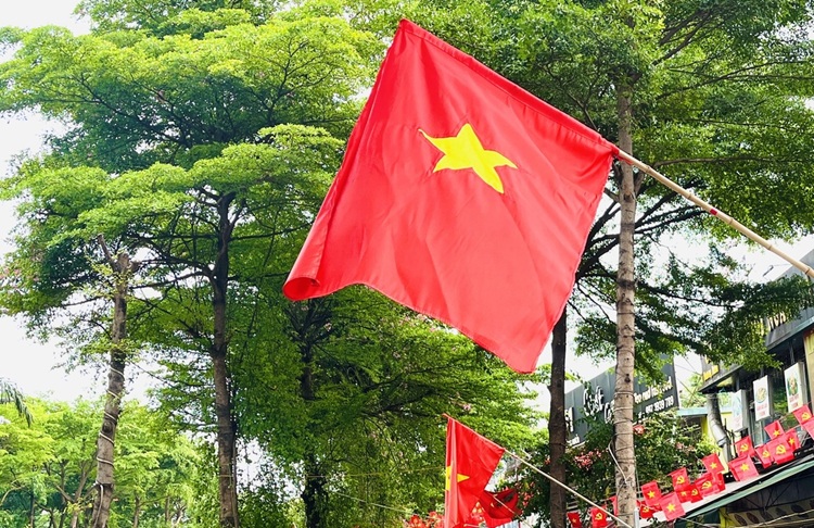 Hà Nội bố trí 40 điểm phát nước uống, đồ ăn cho người dân xem A80