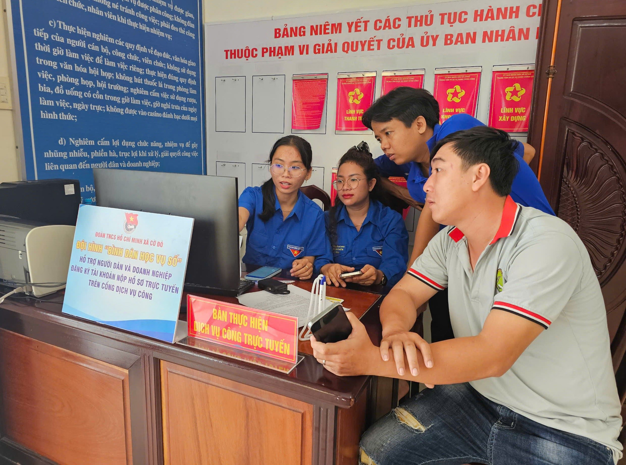 Bộ Nông nghiệp và Môi trường đơn giản hóa thủ tục hành chính trên nền tảng trực tuyến