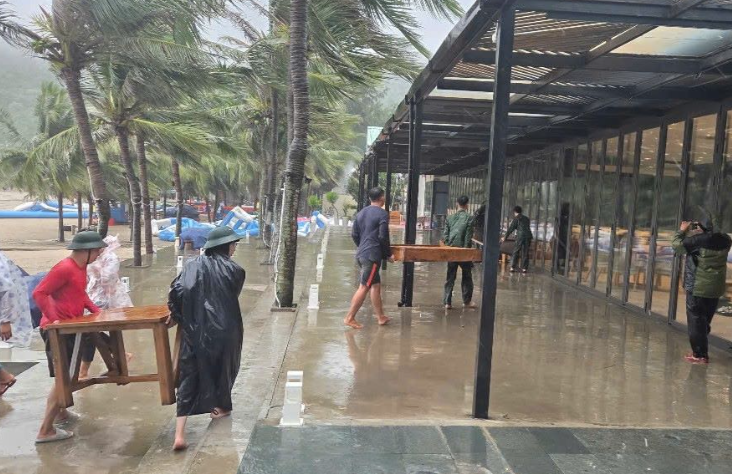 Bão số 10 di chuyển rất nhanh, phạm vi ảnh hưởng rộng