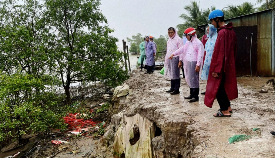 Vĩnh Long: Phân bổ khoảng 1.000 tỷ đồng làm đê kè ứng phó sạt lở