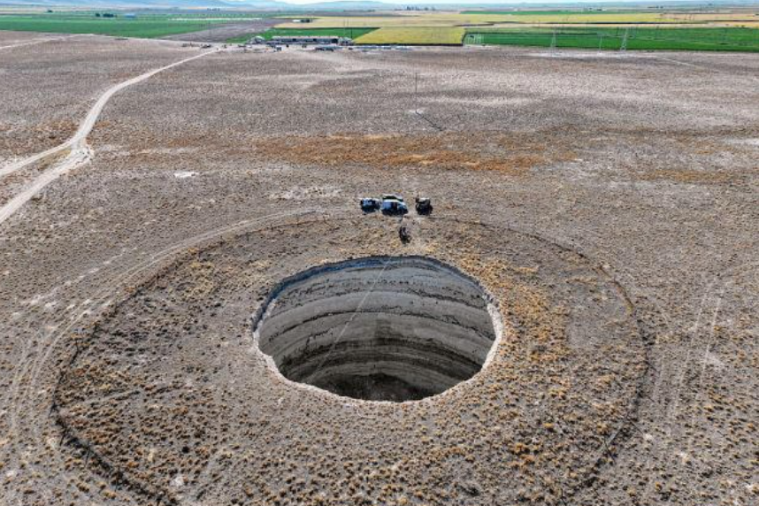 Nhiều hố sụt lún lớn xuất hiện liên tiếp ở miền Trung Thổ Nhĩ Kỳ