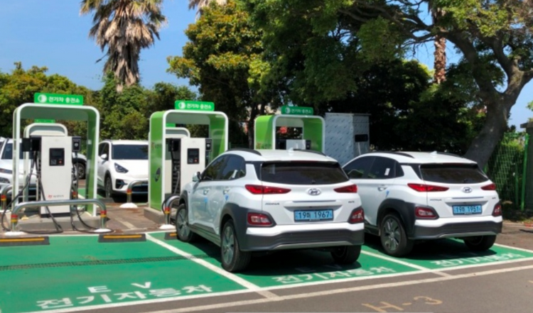 Hàn Quốc: Hỗ trợ, khuyến khích người dân chuyển đổi sang xe điện