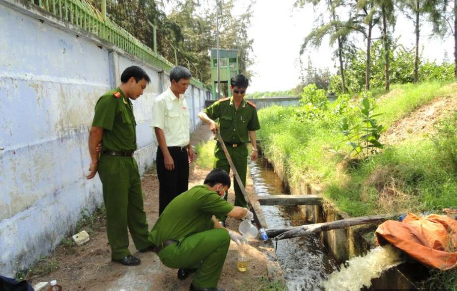 TP. HCM: Tăng cường kiểm tra, xử lý vi phạm lĩnh vực môi trường